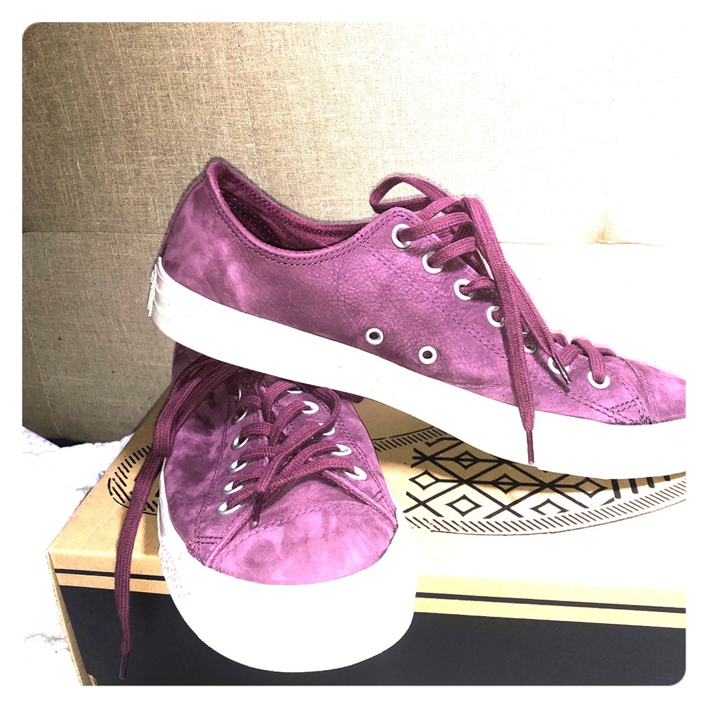 Converse All Star Unisex purple suede M 10 W 12